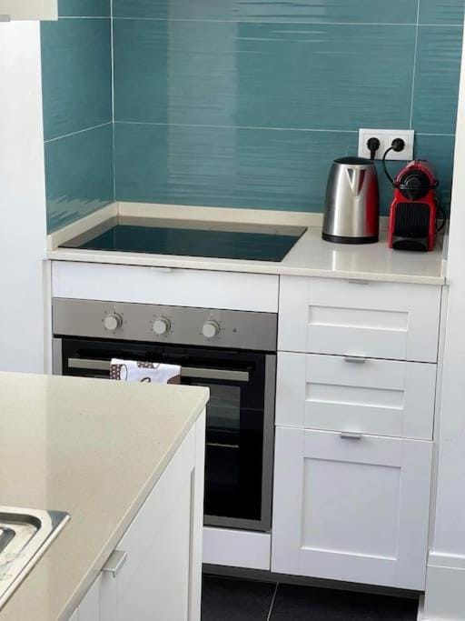 2 bdrms apartment near LX Factory free parking Apartment in Lisbon