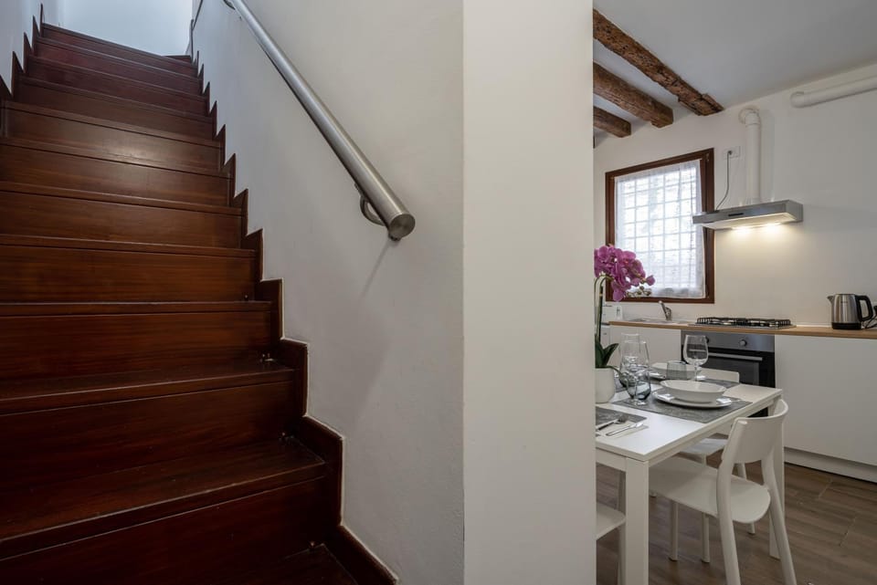 Coffee/tea facilities, Kitchen or kitchenette