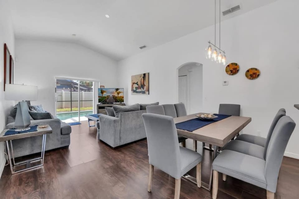 Cute Vacation Home Very Close to Disney House in Osceola County