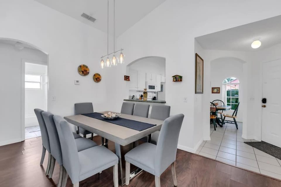 Cute Vacation Home Very Close to Disney House in Osceola County