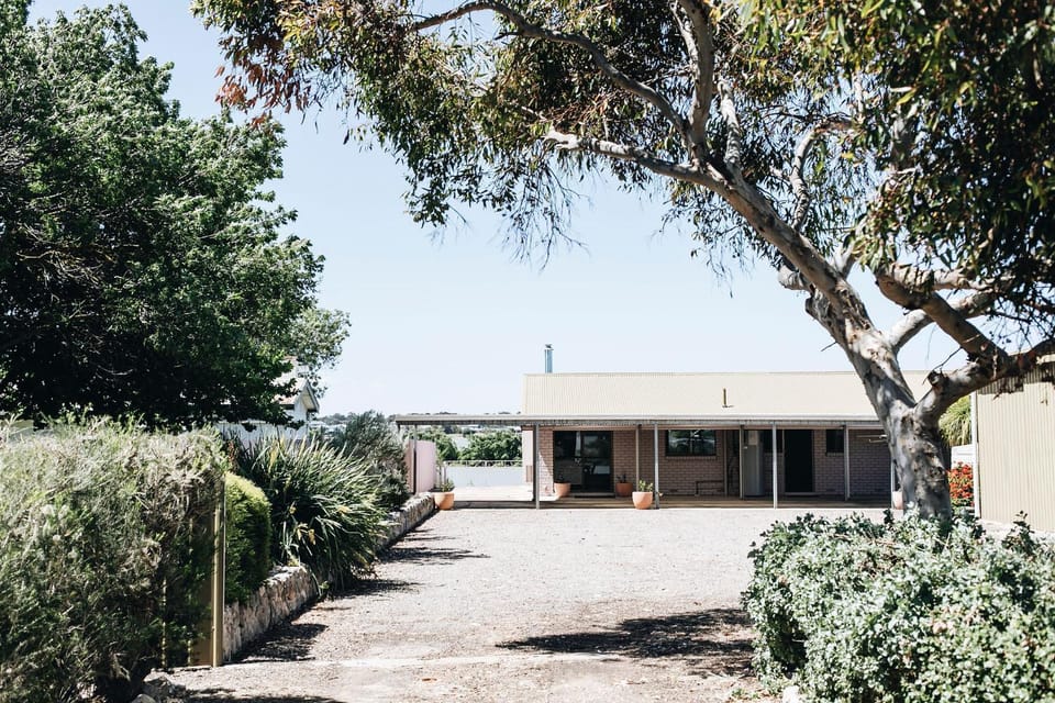 Sunset Muse - A Waterfront Home with Panoramic Views and Jetty House in South Australia
