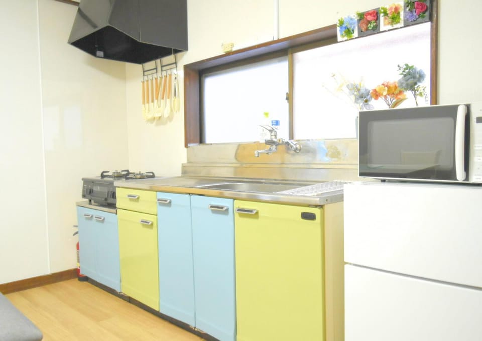 Kitchen or kitchenette, pet friendly, stove
