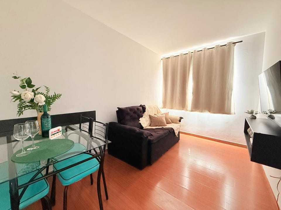 Apê acolhedor e agradável - 2Q com garagem e Wifi Apartment in Uberaba