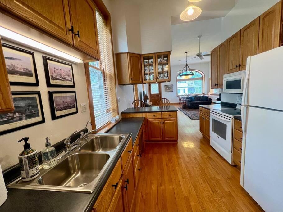 Clayton Bank on the Banks of the Mississippi! Villa in Iowa
