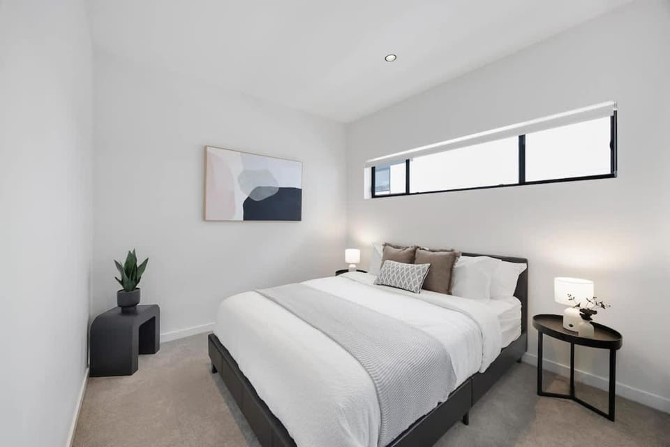 West End Apartment - Free Secure Car Park - Walk to Restaurants - Brisbane Convention Centre Apartment in Brisbane