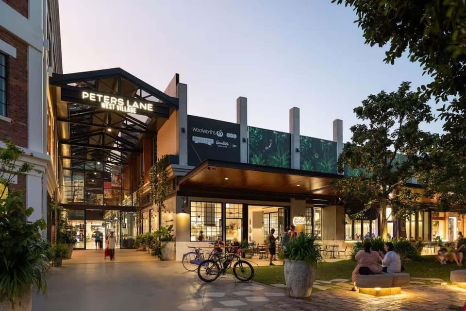 West End Apartment - Free Secure Car Park - Walk to Restaurants - Brisbane Convention Centre Apartment in Brisbane