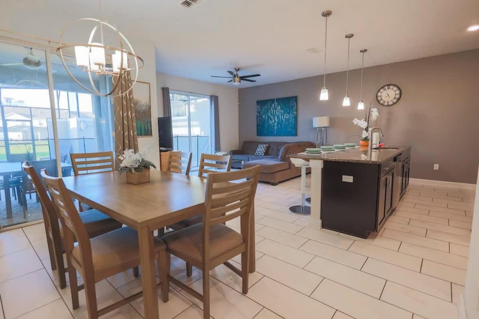 Magical Townhome private pool in Storey Lake House in Kissimmee