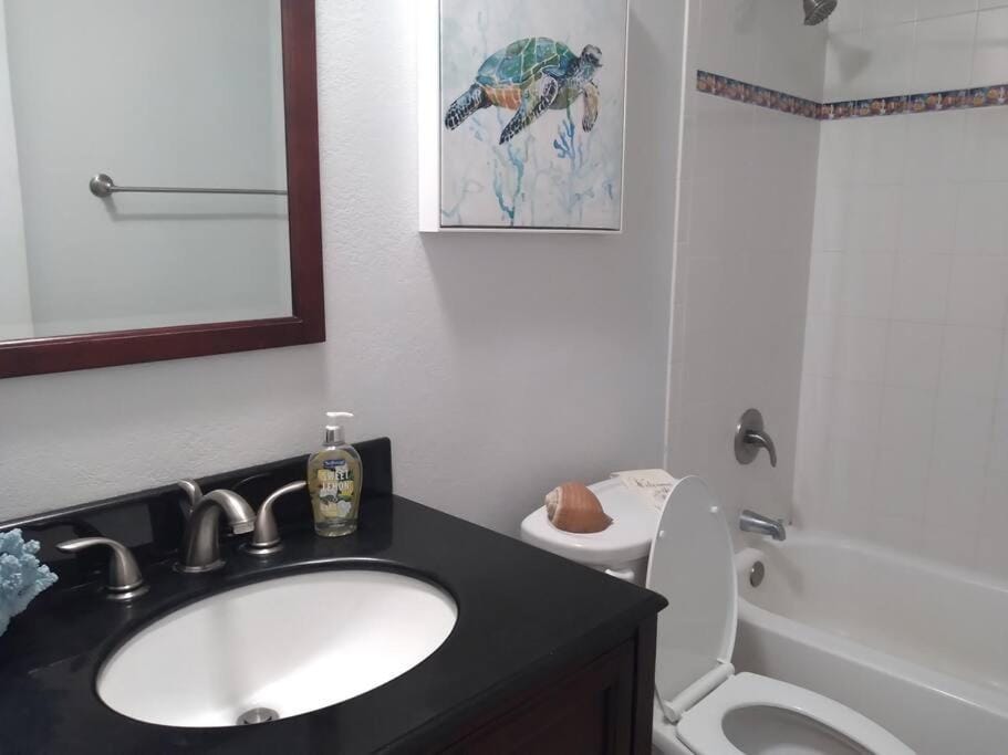 Coronado 101 next to beach access, Pool Apartment in South Padre Island