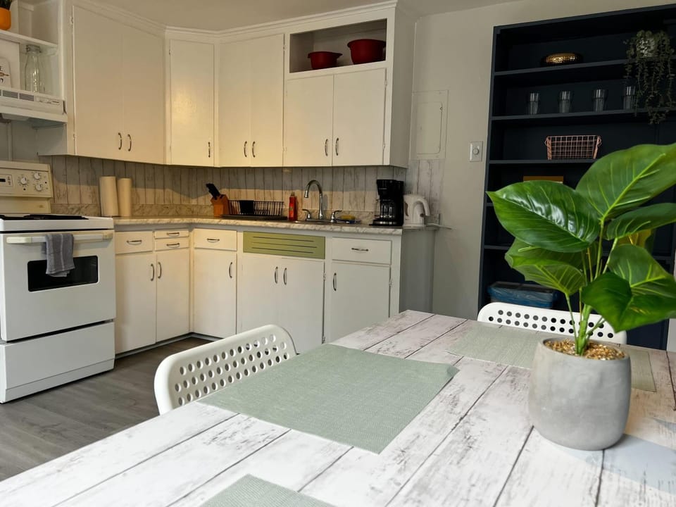 Stylish 1-BDRM Prime Location, Unit 2 Apartment in Dartmouth