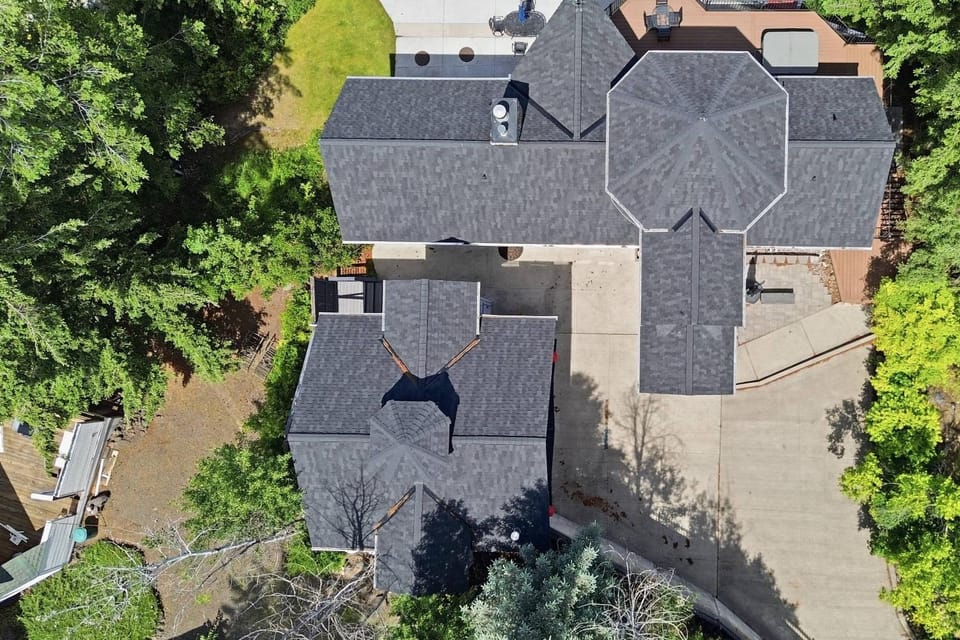 CDA Lake Escape House in Kootenai County