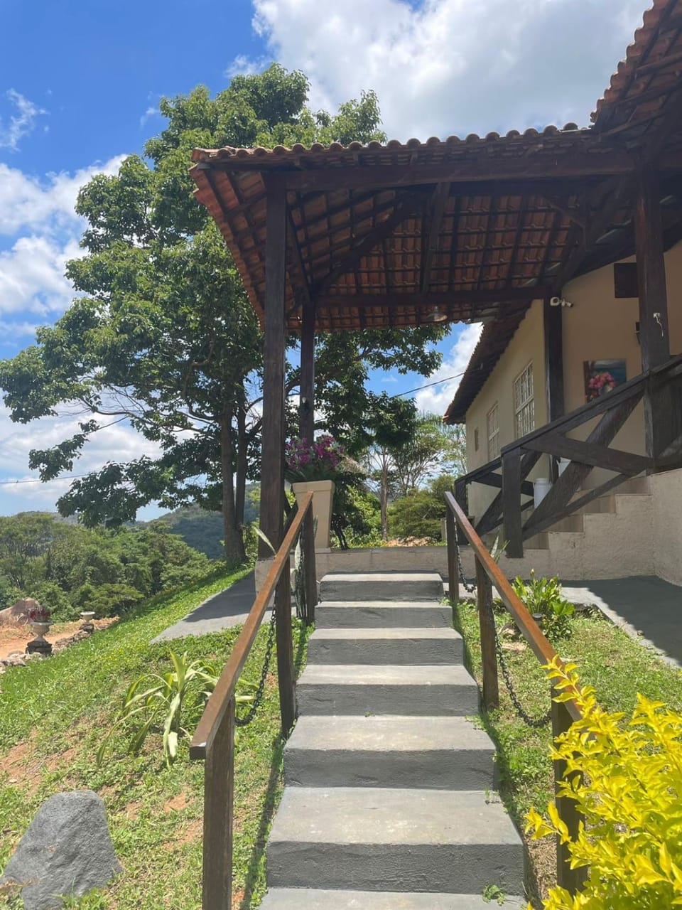 Facade/entrance, Natural landscape, Garden