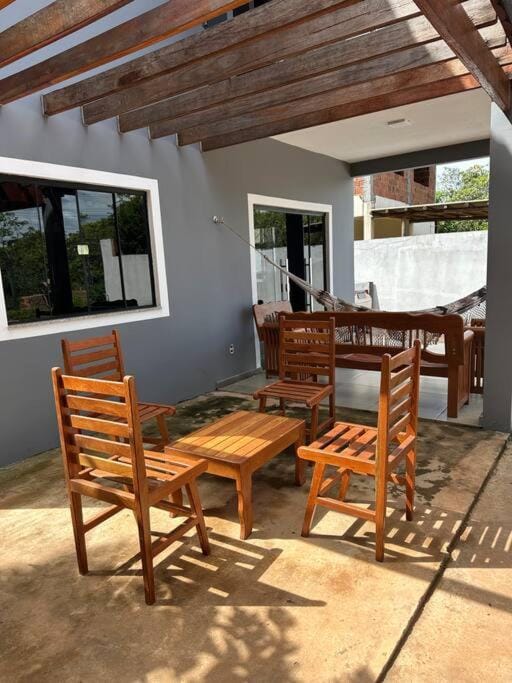 Patio, Day, Seating area, Dining area