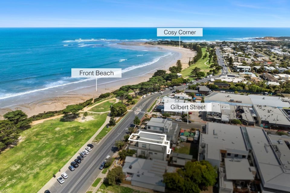 Neighbourhood, Bird's eye view