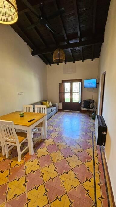 Antigua casa de bodega pax 4 Apartment in Maipú