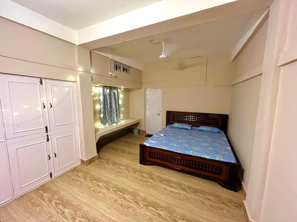 Bed, Photo of the whole room, Bedroom, wardrobe