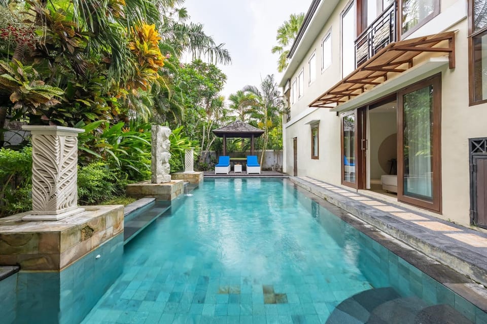 Pool view, Swimming pool