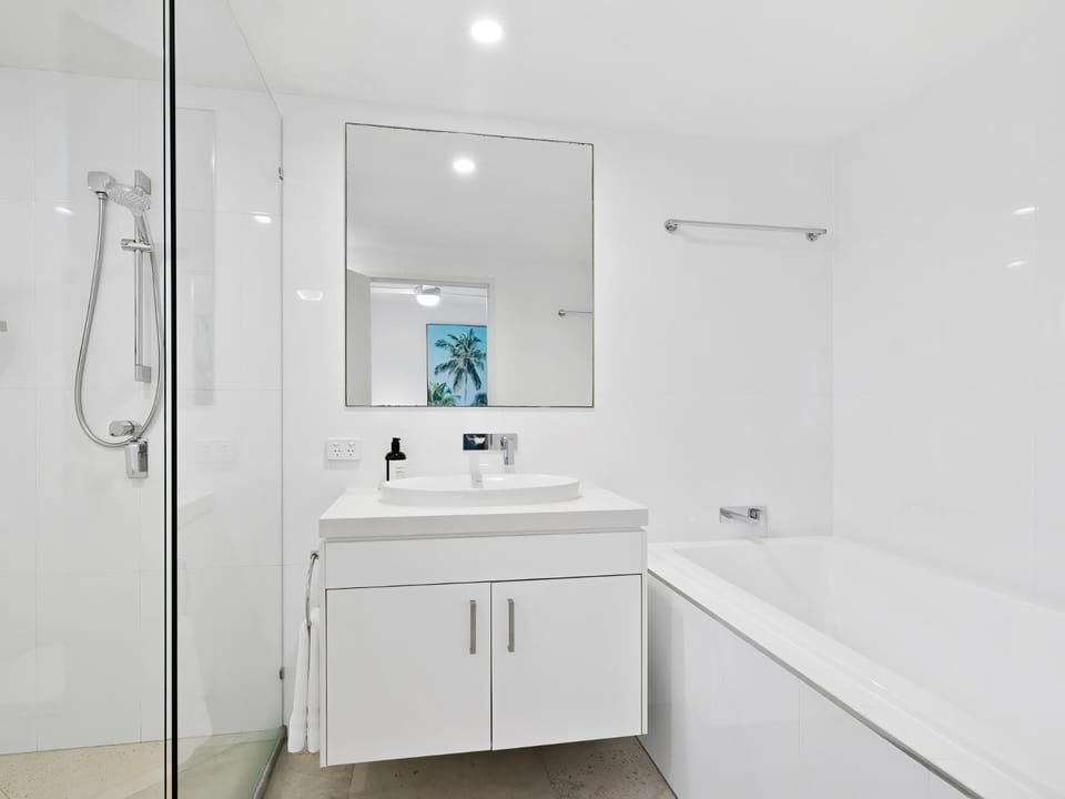 Shower, Bathroom, Bath, towels