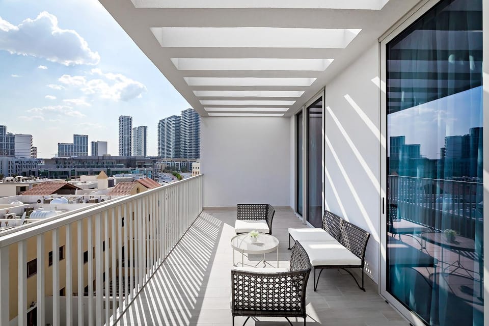 Bright 1BR with balcony in Luma 22 Apartment in Dubai