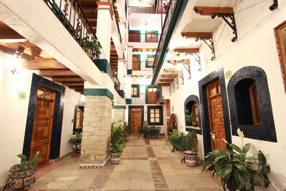 Property building, Patio, Day, Seating area, Area and facilities, group of guests, Inner courtyard view