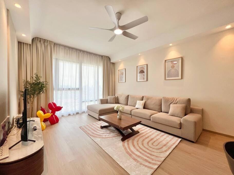 3BR Mosaic Midvalley Southkey w Bathtub Apartment in Johor Bahru