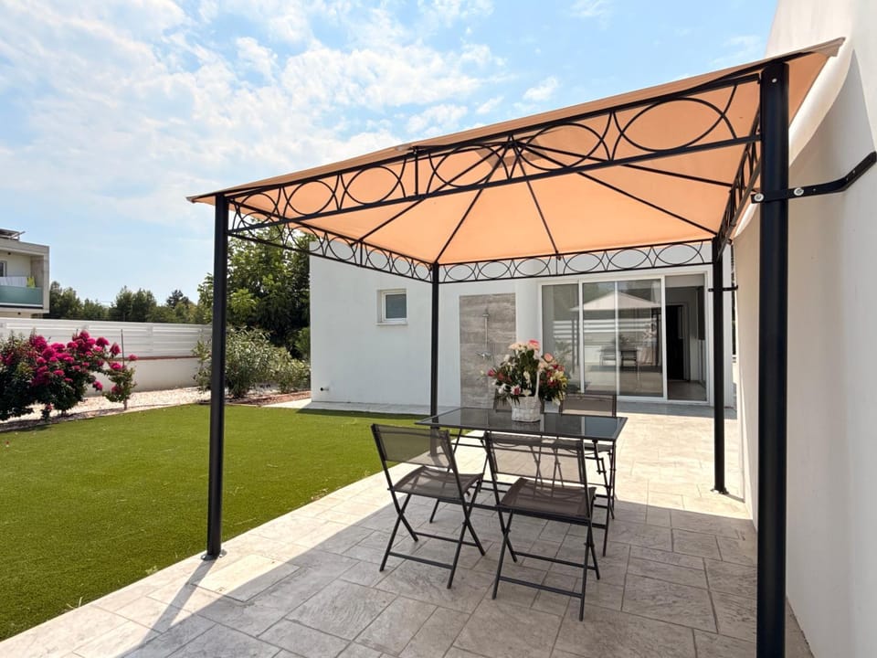 Bungalow House Kiti, seaside House in Larnaca District