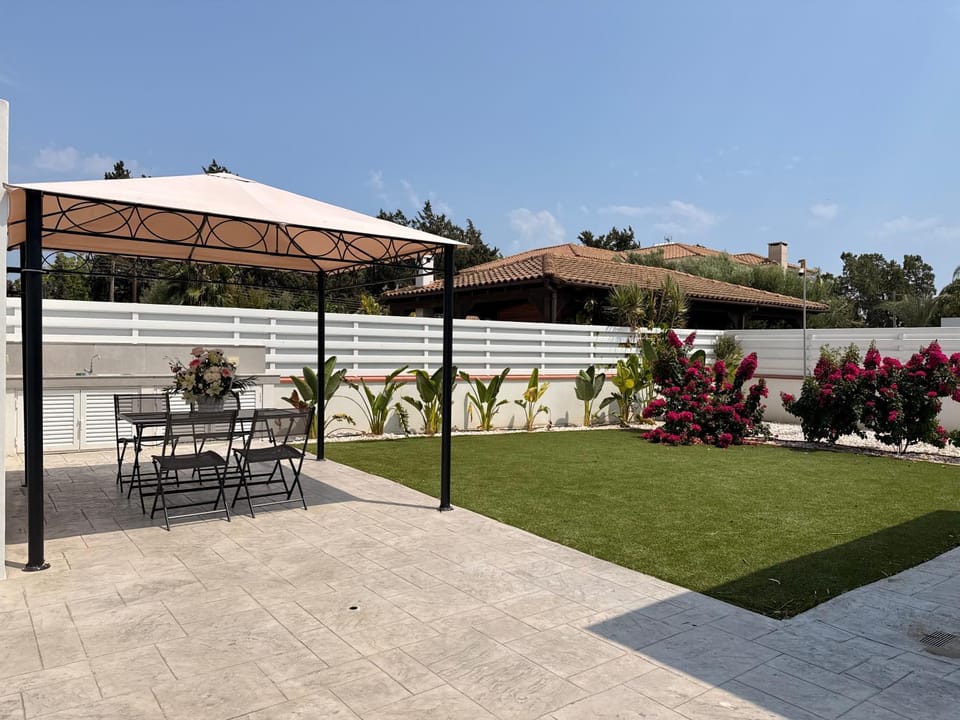 Bungalow House Kiti, seaside House in Larnaca District