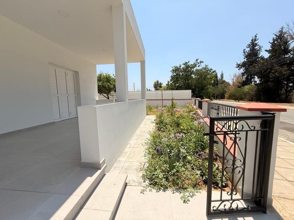 Bungalow House Kiti, seaside House in Larnaca District