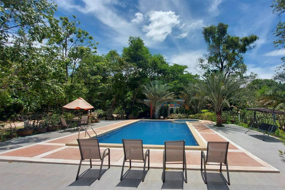 Swimming pool, Swimming pool