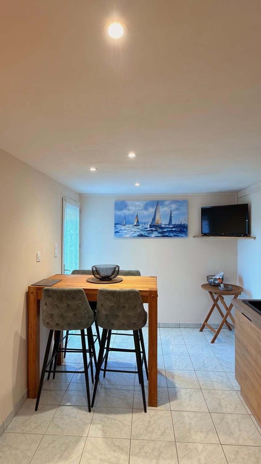 Appartement RDC avec terrasse Apartment in Normandy