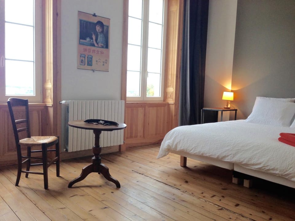 Bed, Garden view