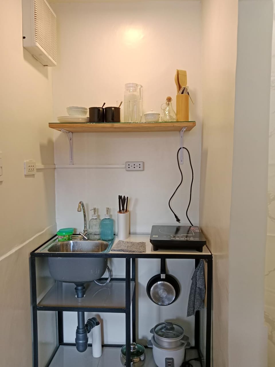 Z and J Fully Transient Pad II Apartment in Caraga