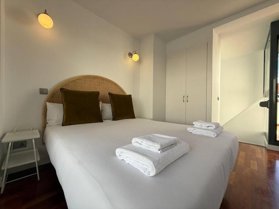 Stunning Penthouse in Tetuan for 4 pax - Coruña Apartment in Madrid