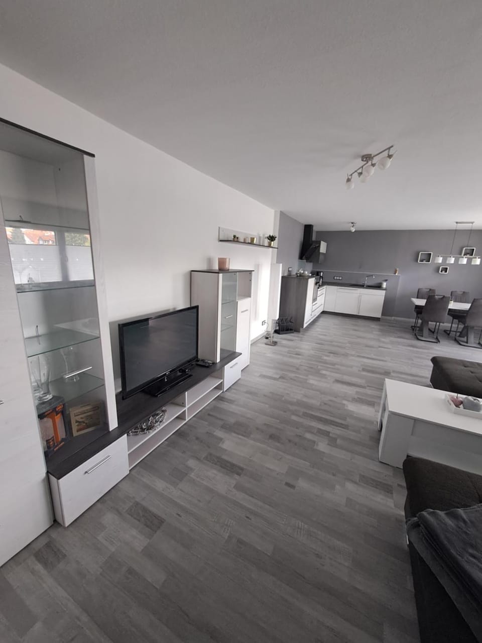 TV and multimedia, Seating area