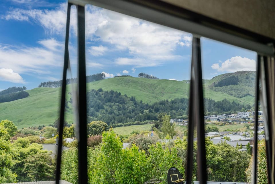 A Spanish Dream in Kinloch House in Manawatū-Whanganui, New Zealand