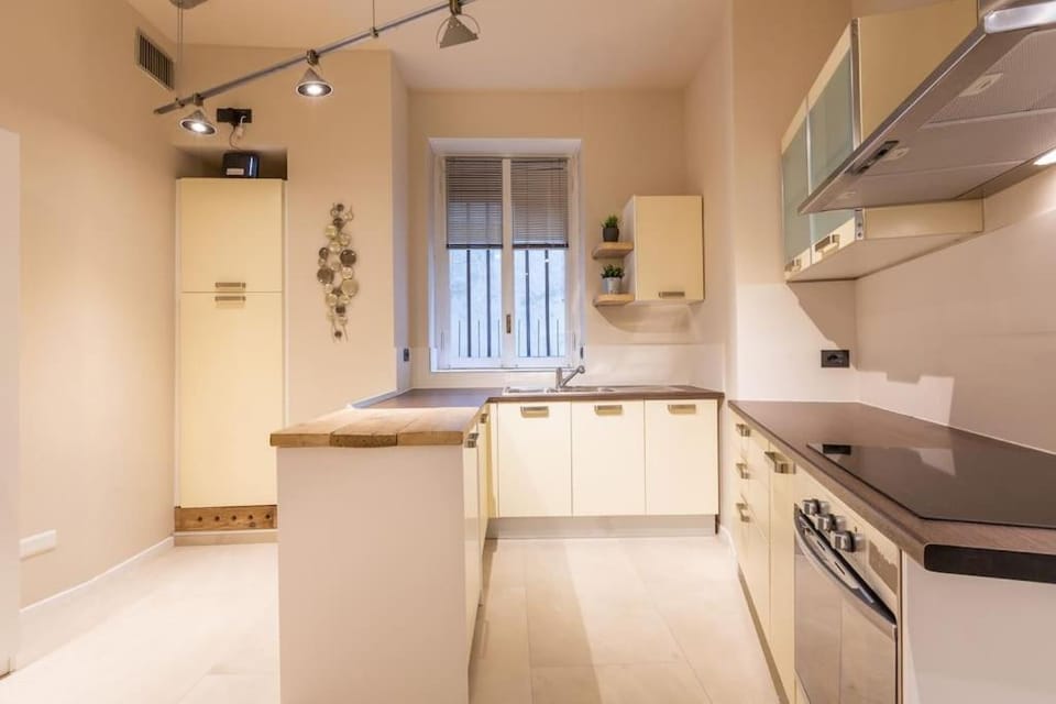 Kitchen or kitchenette, oven, stove