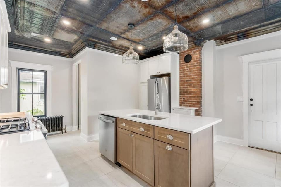 Charming Newly Renovated House Next Door to Track House in Saratoga Springs