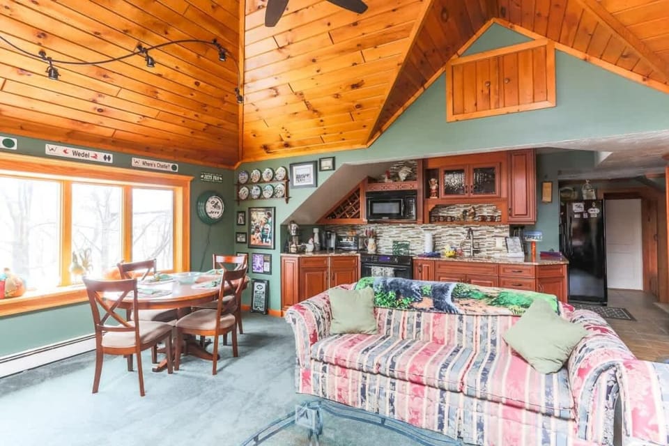 Cozy Rustic Bliss Seconds from Windham Mt Resort House in Windham