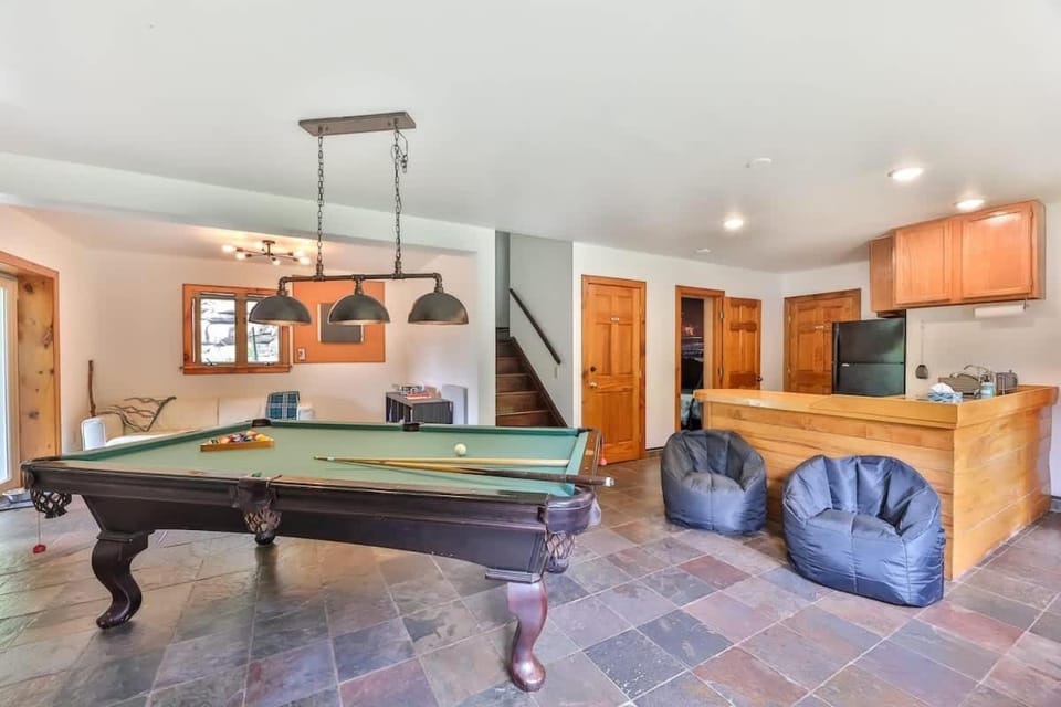 Dog-Friendly Mountain Hideaway House in Capital District, NY, USA