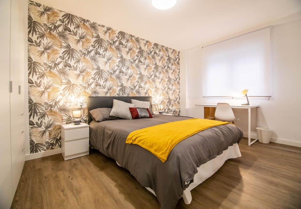 Bed, Photo of the whole room, Bedroom