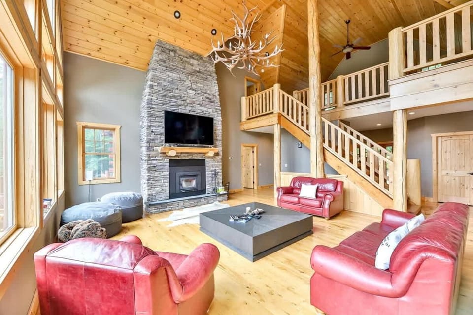 Luxurious Home & Amazing Views House in Capital District, NY, USA