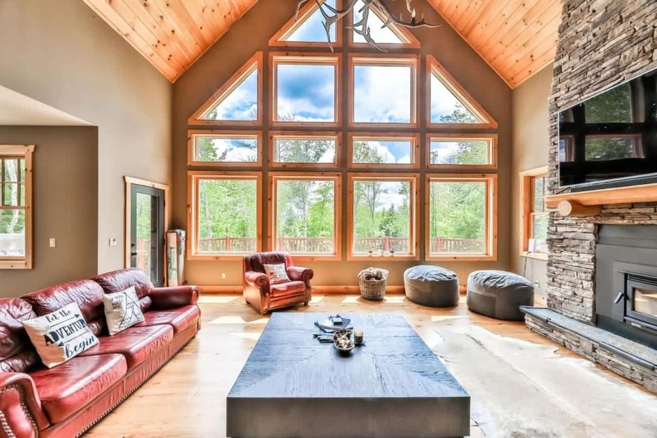 Luxurious Home & Amazing Views House in Capital District, NY, USA