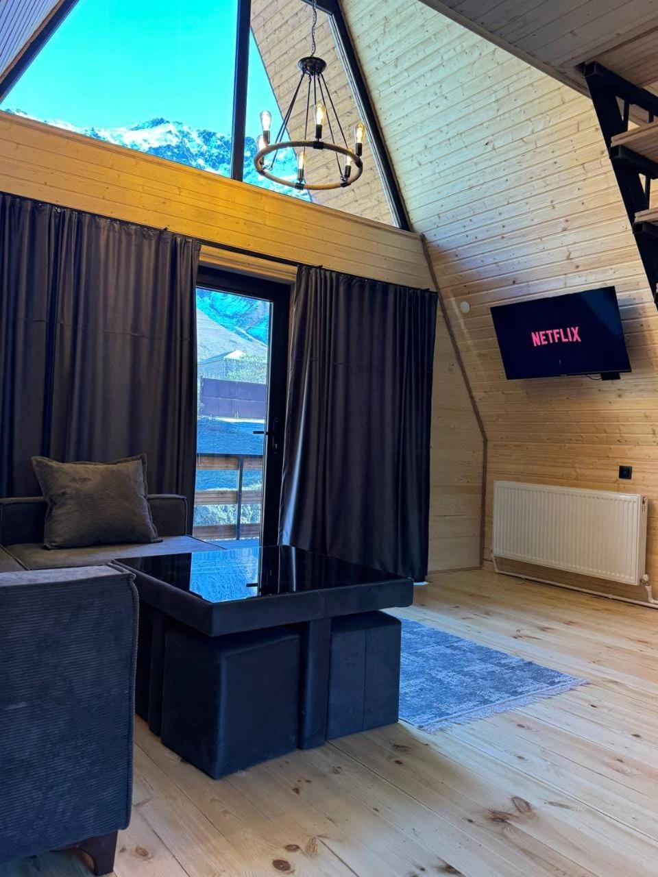 TV and multimedia, Living room, Seating area
