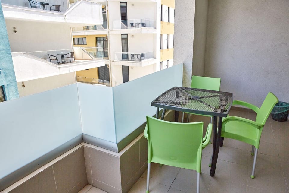 Balcony/Terrace, Seating area, Dining area