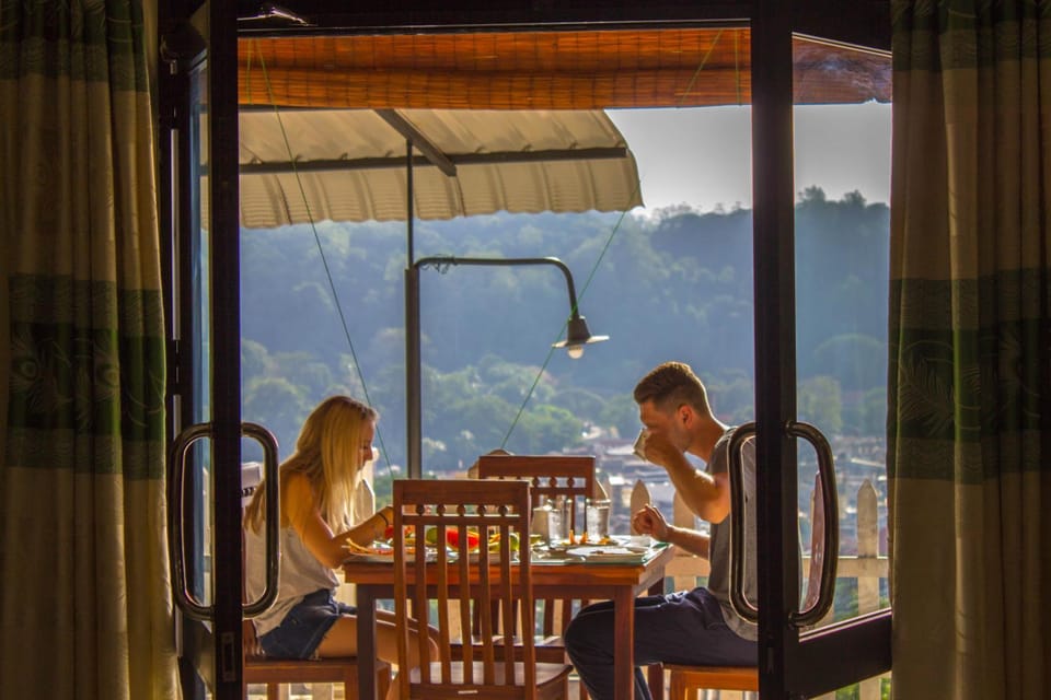 Restaurant/places to eat, Guests, Breakfast