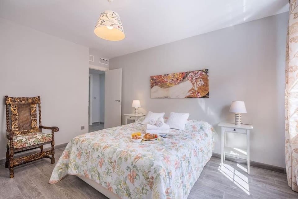 Amplio Apartamento Familiar en Granada con Aire Acondicionado Apartment in Granada