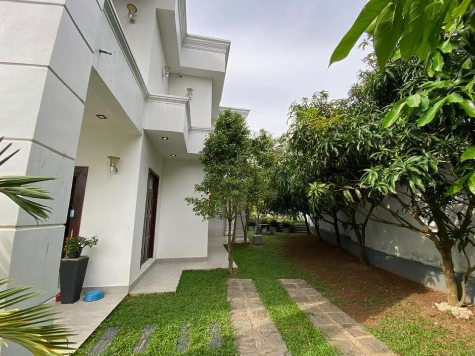 TripSila - Ragama Villa in Western Province