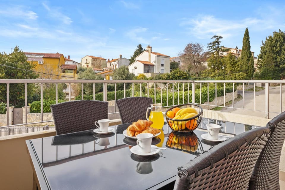 Property building, Balcony/Terrace