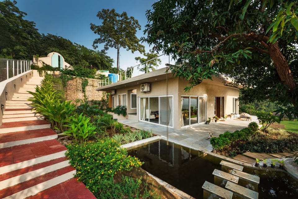 Property building, Facade/entrance, Spring, Day, Garden, Garden view, Mountain view