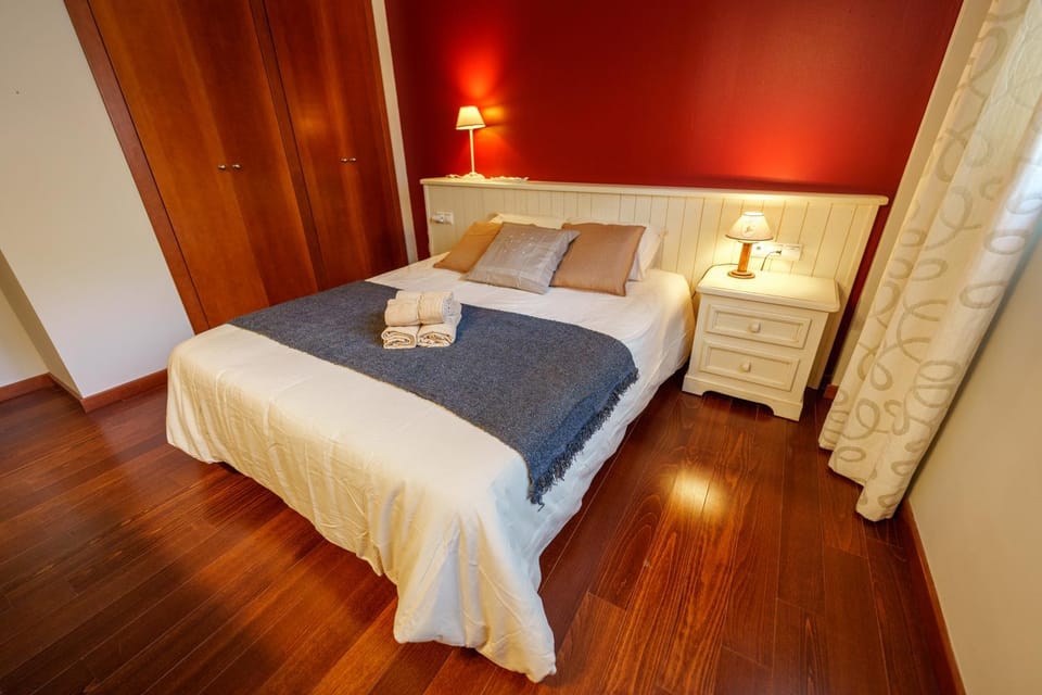 Bed, Photo of the whole room, Bedroom, towels, wardrobe