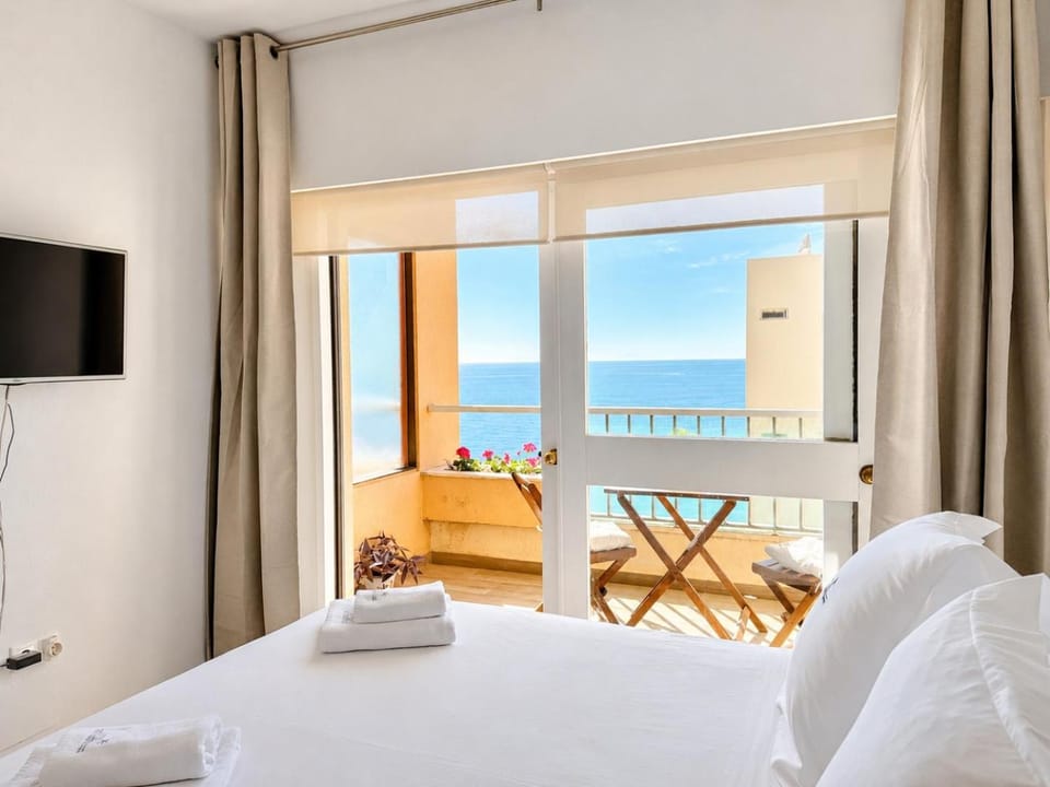 The Suite Marbella Oceanfront Studio EaW Homes Apartment in Marbella